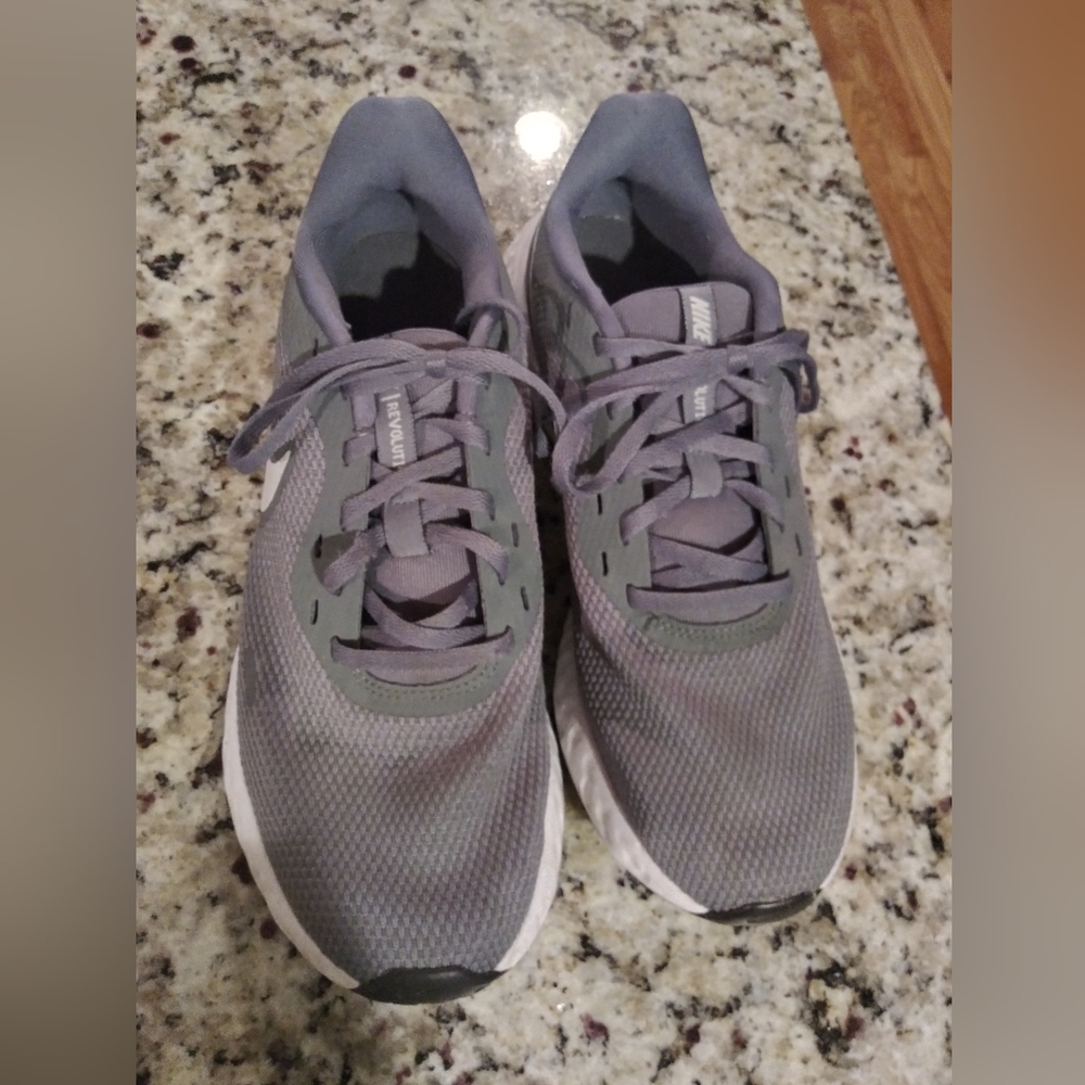 Men's Grey Nike Revolution Sneakers Size 8.5